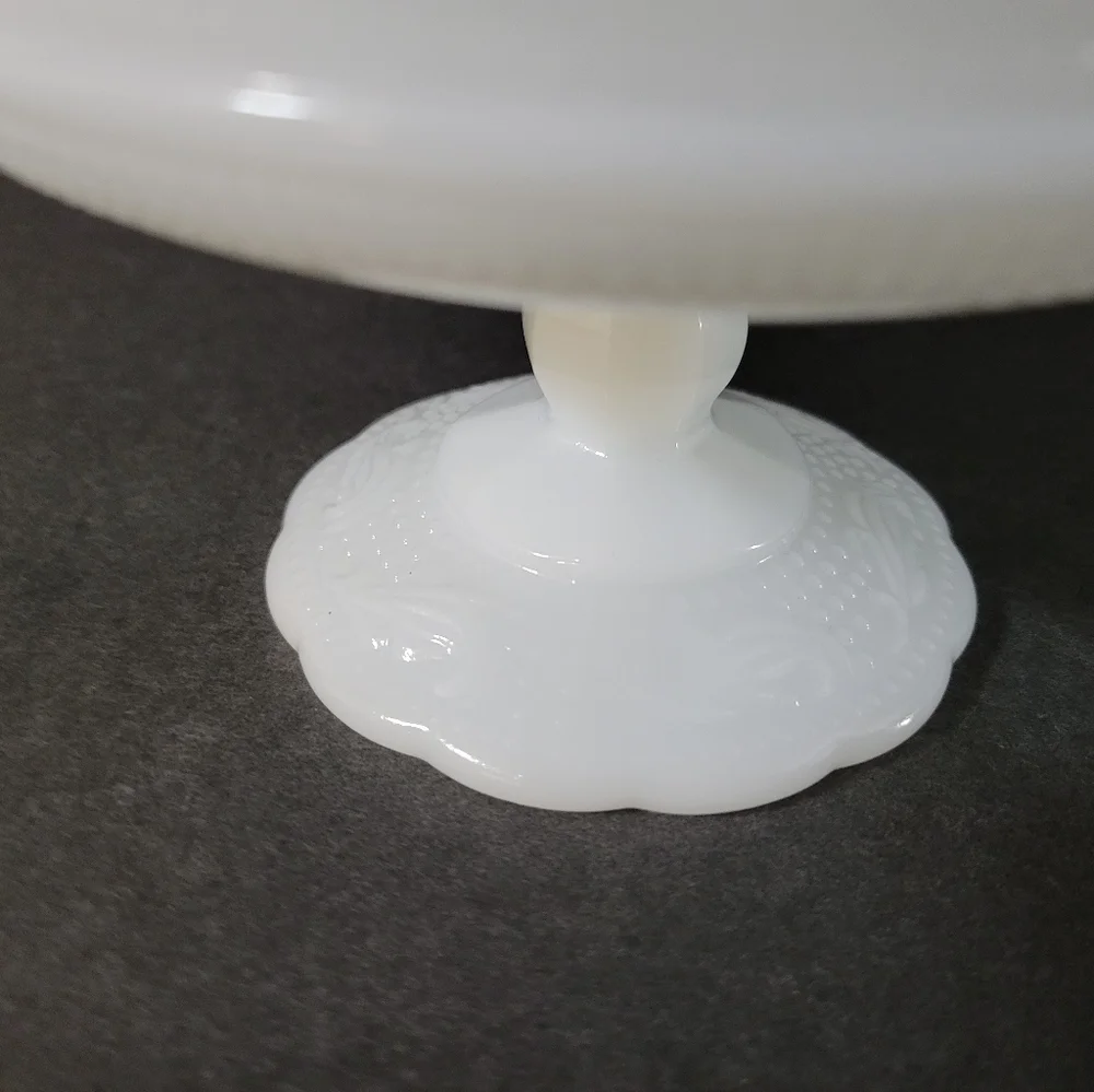 Vintage white milk